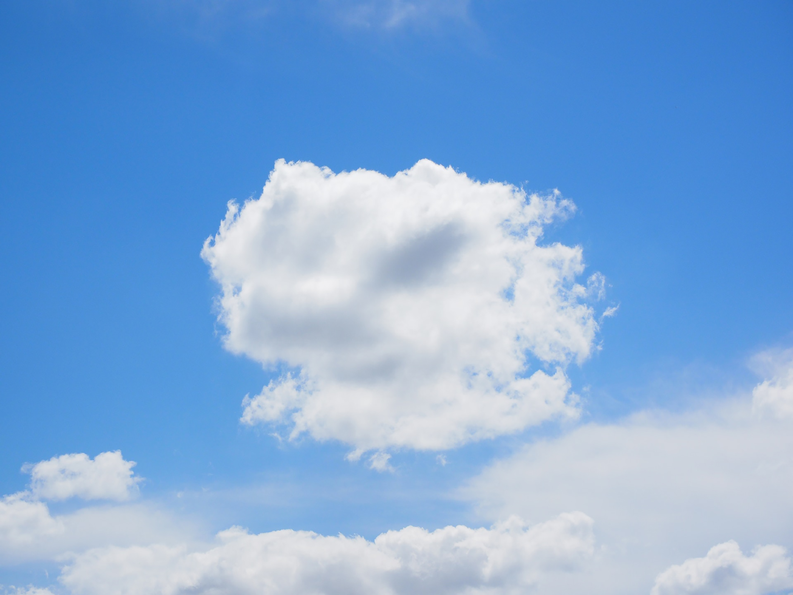 Blue sky with white cloud